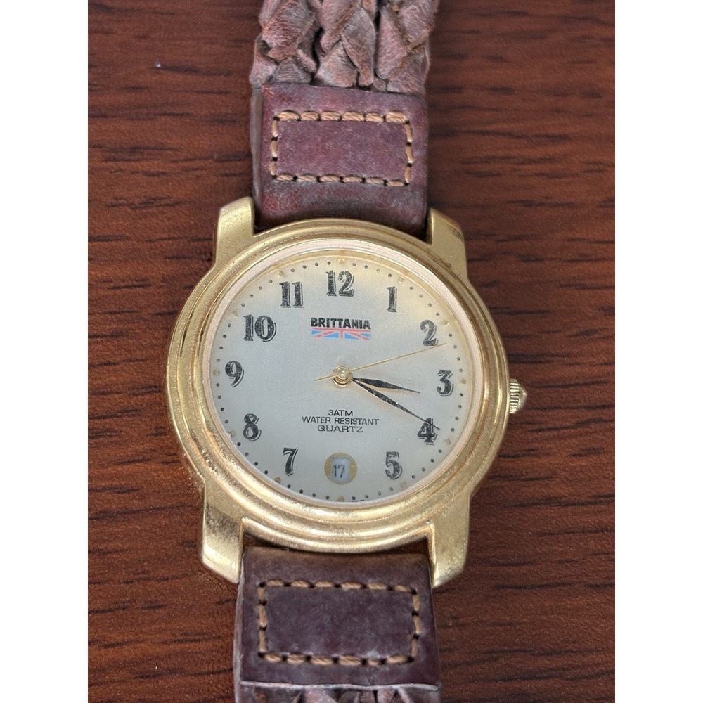 Vintage Brittania Wristwatch Watch Gold Tone Face Leather Band V102 Need Battery